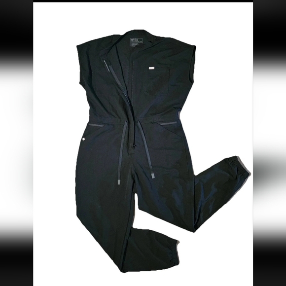Figs Pants - Figs Technical Collection Rafaela Cargo Scrub Jumpsuit Womens 2XL Black Nurse